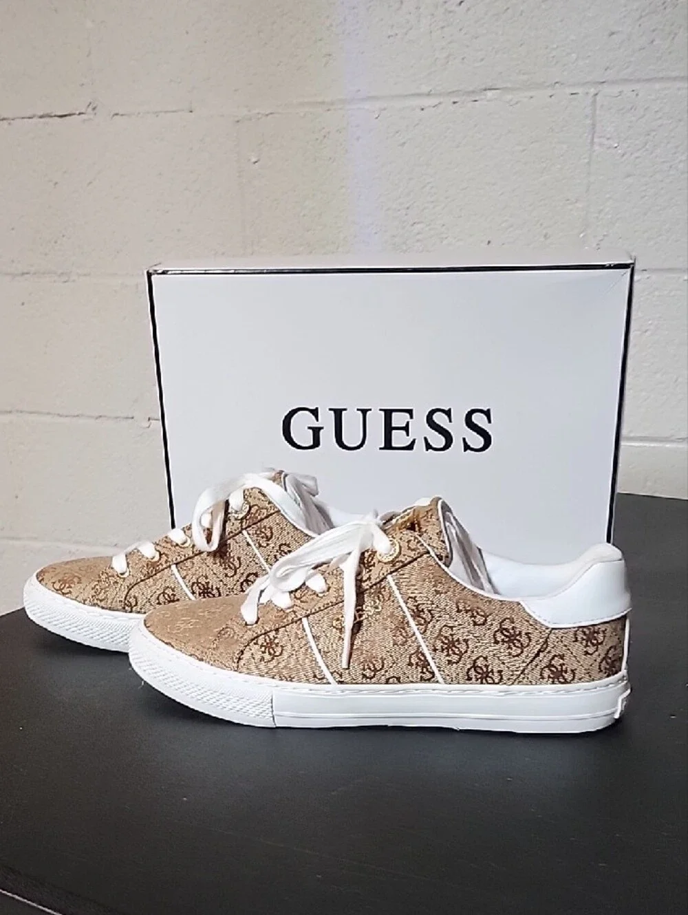 GUESS Beige Monogram Low-Top Sneakers